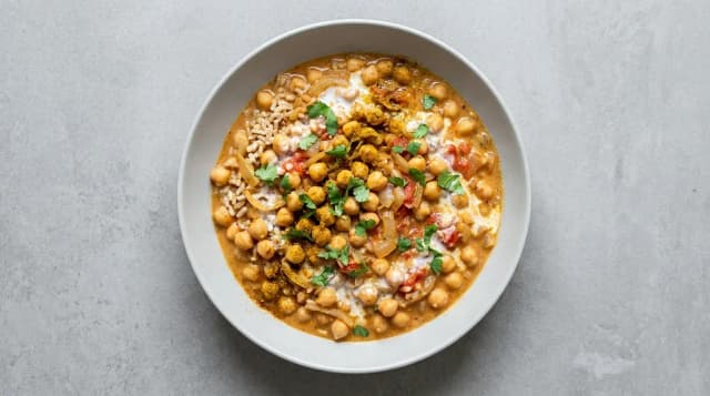 Curry z ciecierzycy na mleku kokosowym